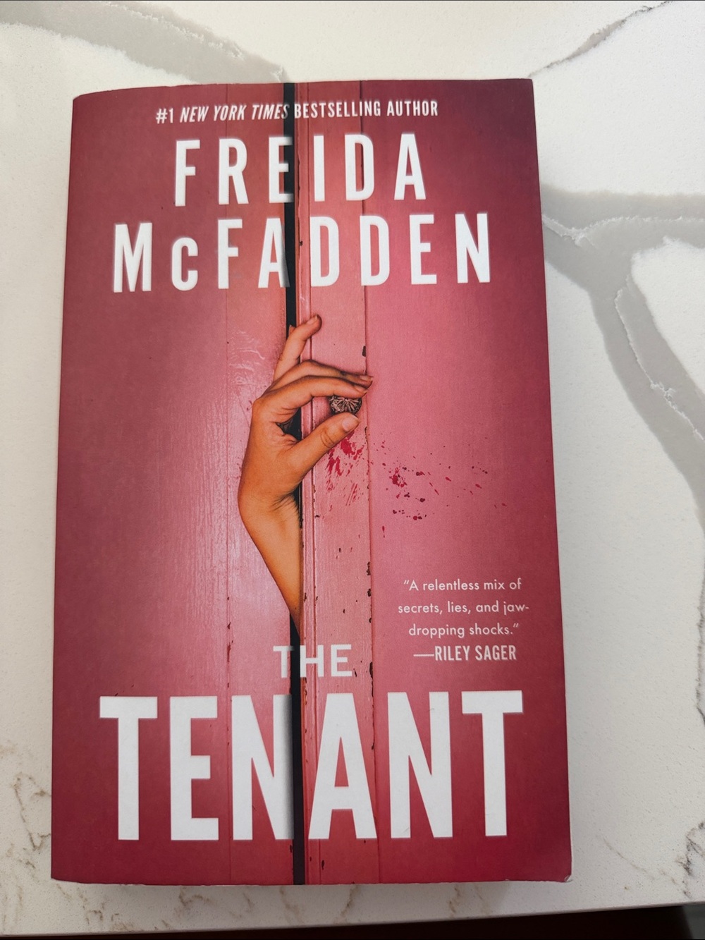 The Tenant - Freida McFadden paperback